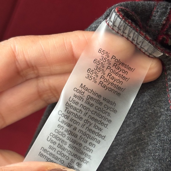 Red Utility Jacket with Asymmetrical Zipper and Minimalist Design - Picture 8 of 12